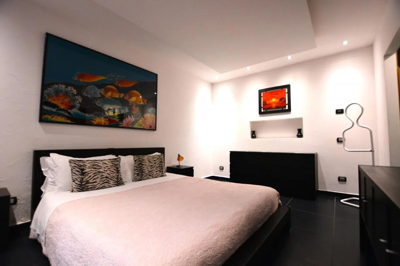 Suite Mimosa Con Piscina - Affitti Brevi Italia Sirmione 0*,  Italy